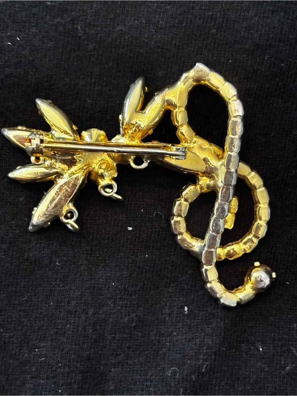Crystal Treble Clef and Emerald Red Floral Brooch Set -Jewelry Brooch or charm